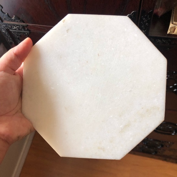 Japanese White Marble - Picture 3 of 3